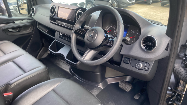 Mercedes-Benz Sprinter 315Cdi L2 Diesel Rwd 3.5t H2 Pro Van 9G-Tronic